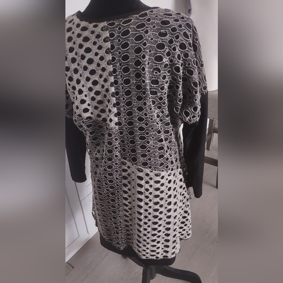 Gone - Picture 2 of 9